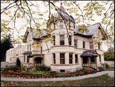 Hotel Howard Johnson By Wyndham Tillsonburg